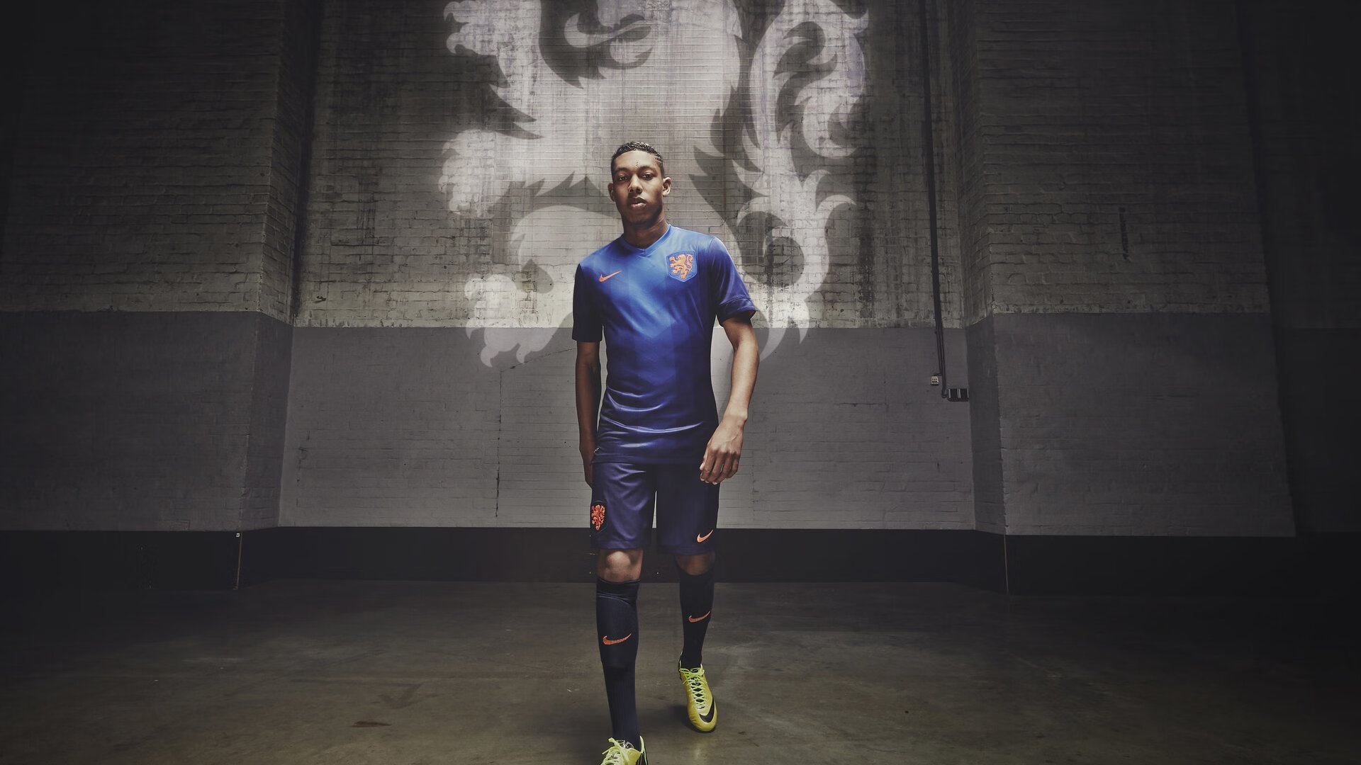 爱游戏-“亚戈·卡尔曼：阿根廷美洲狮队的无可替代的核心力量”